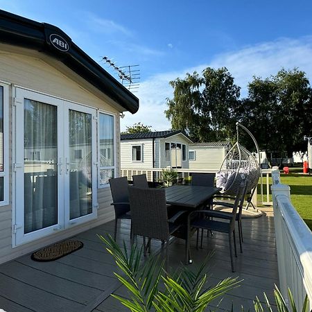 Hot Tub Retreat At Tattershall Lakes Ngoại thất bức ảnh