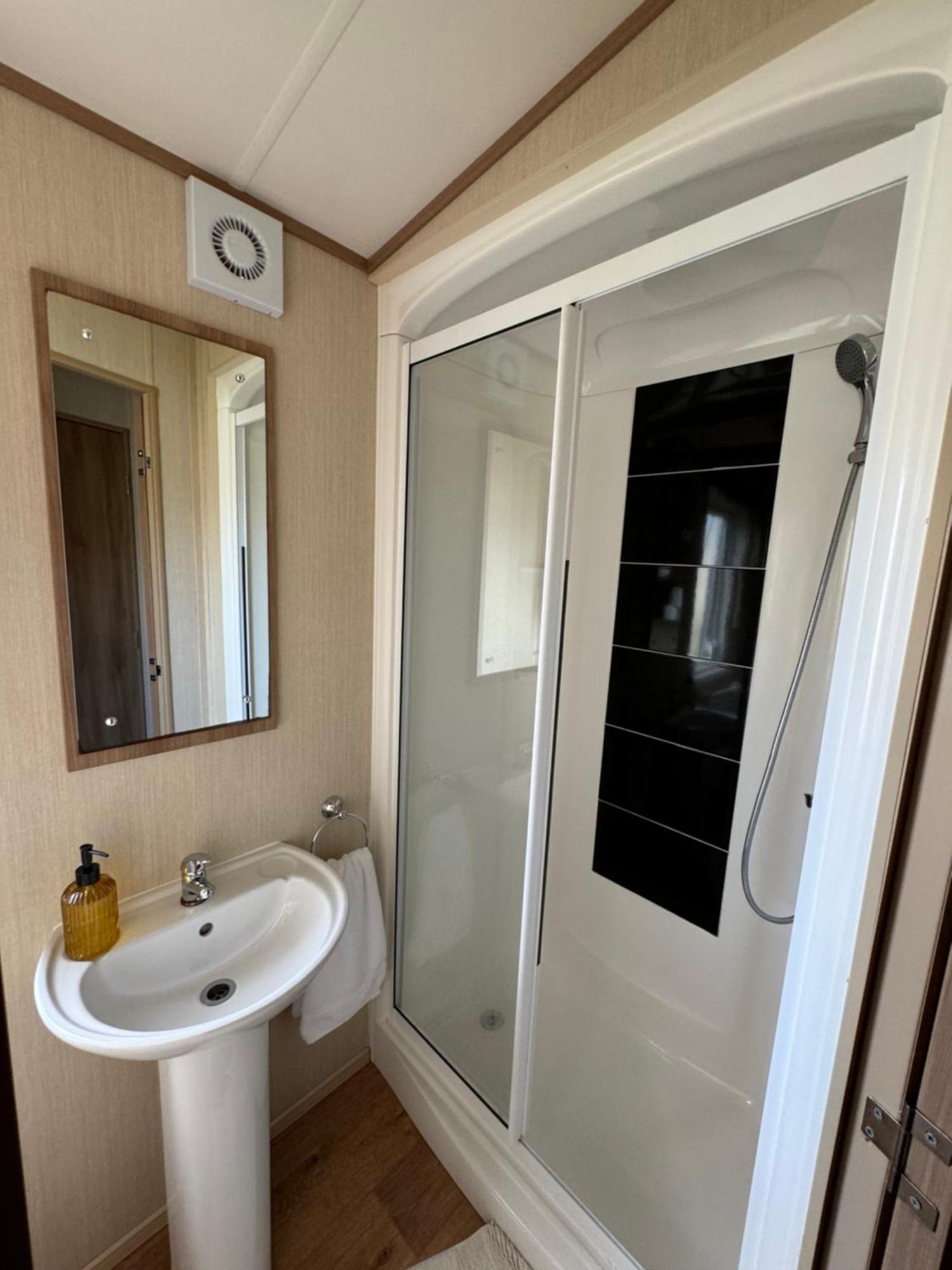 Hot Tub Retreat At Tattershall Lakes Ngoại thất bức ảnh