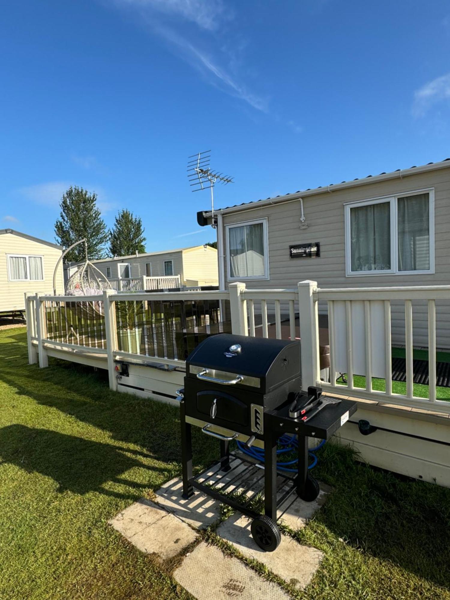 Hot Tub Retreat At Tattershall Lakes Ngoại thất bức ảnh