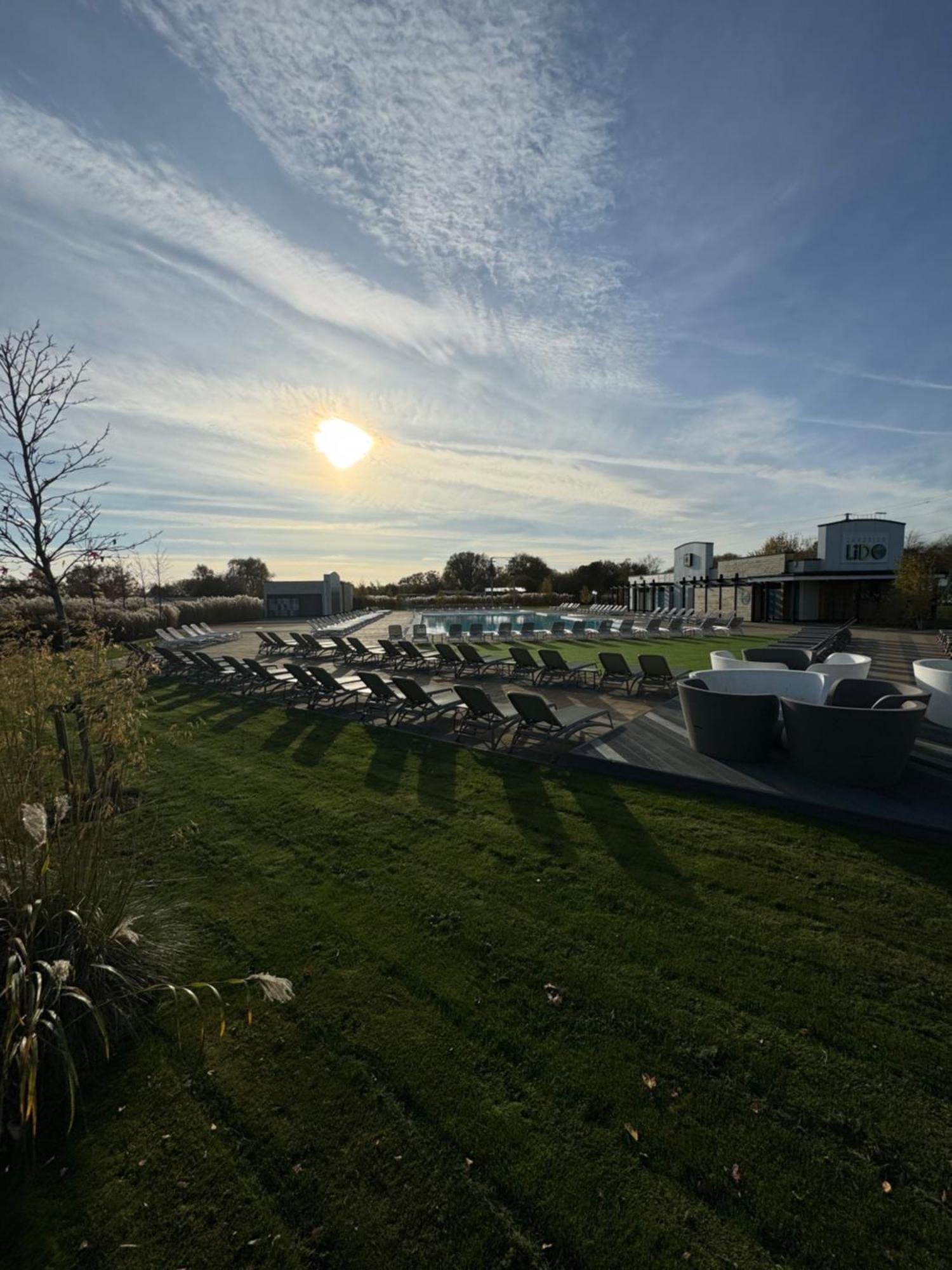 Hot Tub Retreat At Tattershall Lakes Ngoại thất bức ảnh